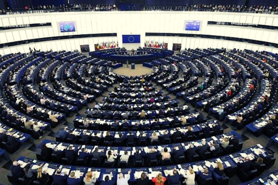 Avrupa Parlamentosu 901x600 - AB Kripto Para Vergisi İçin Kolları Sıvadı!