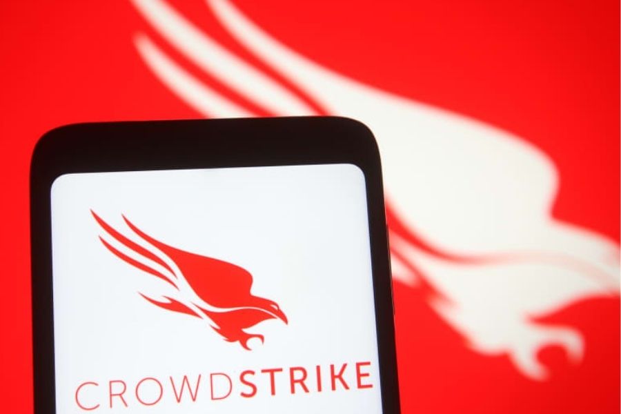 CrowdStrike Kesintisi Dünya Genelinde İşletmeleri Vurdu